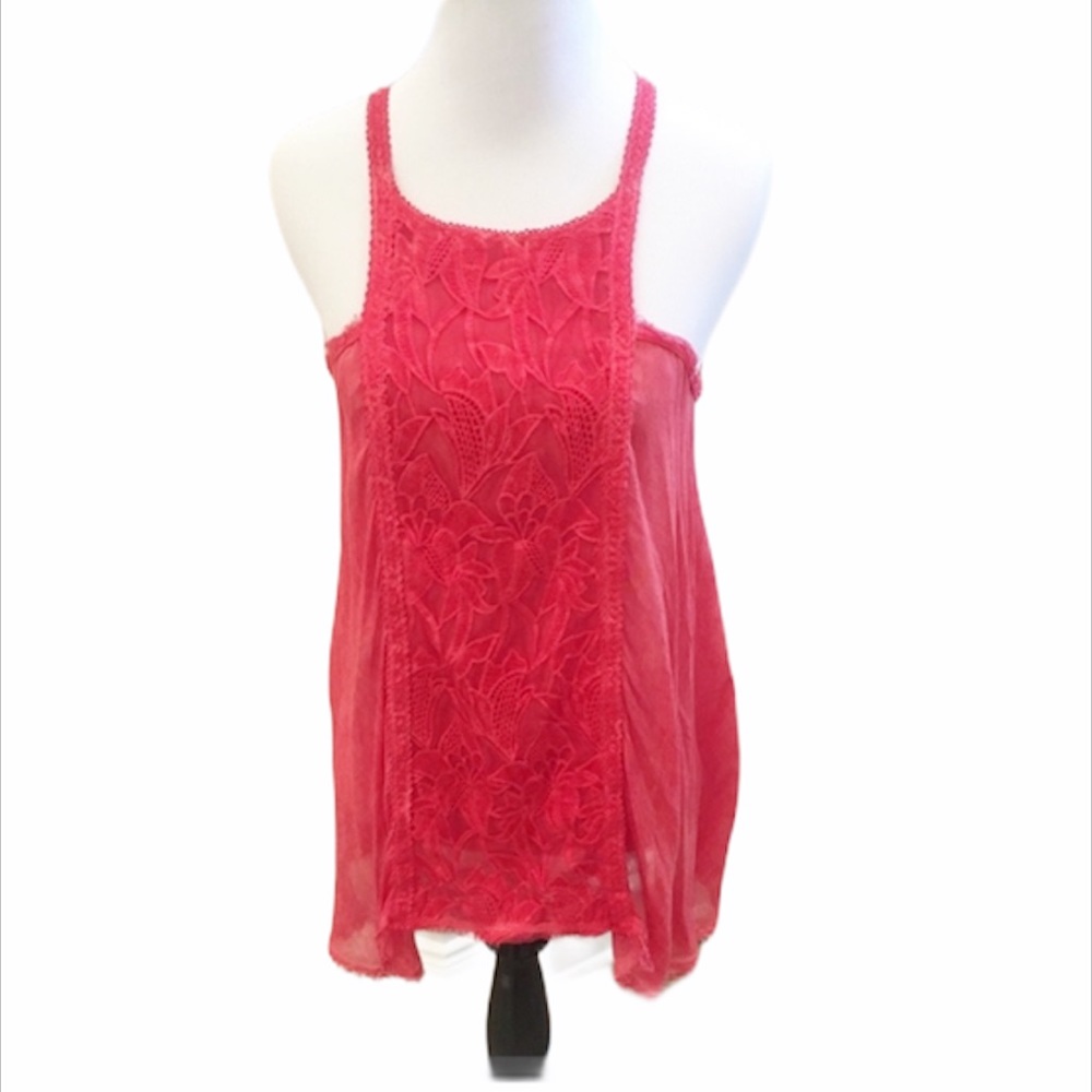 Black Swan Red Flower Lace Tank Size Small